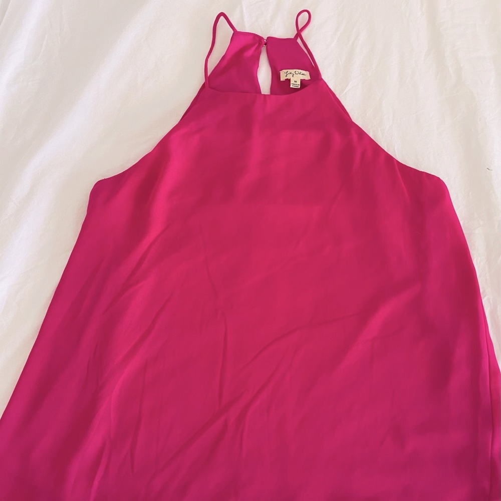 Cute sleeveless top!